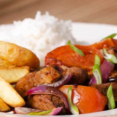 Saltado de Pollo