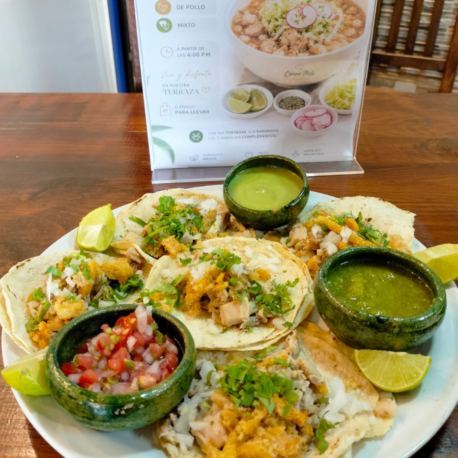 Tacos de Lechon con Chicharro