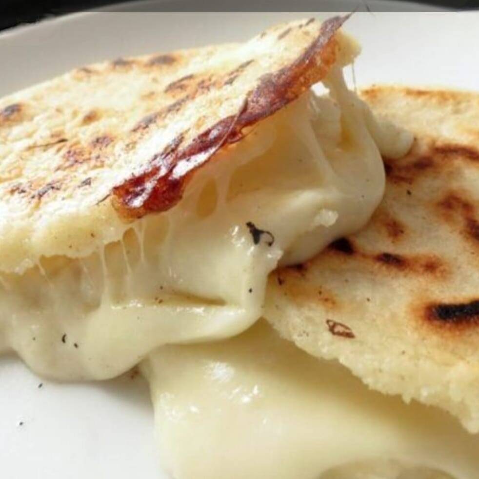 Arepa con Queso