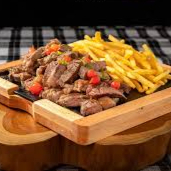 Uma Deliciosa Porção De Contra Filé e Batata Frita Sequinha