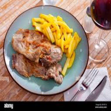 CHULETAS FRITAS CON PAPAS