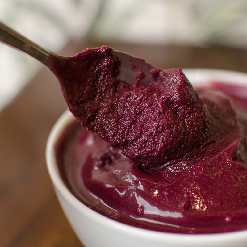 Delicioso açaí super cremoso e saboroso, escolha seus complementos e acréscimos e se delicie neste sabor. ( peça a fruta fatiada de seu gosto, uma experiência incrível )