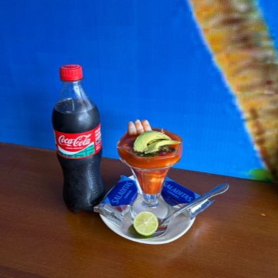 Coctel Chico de Camarón 100g + Coca Cola 600ML