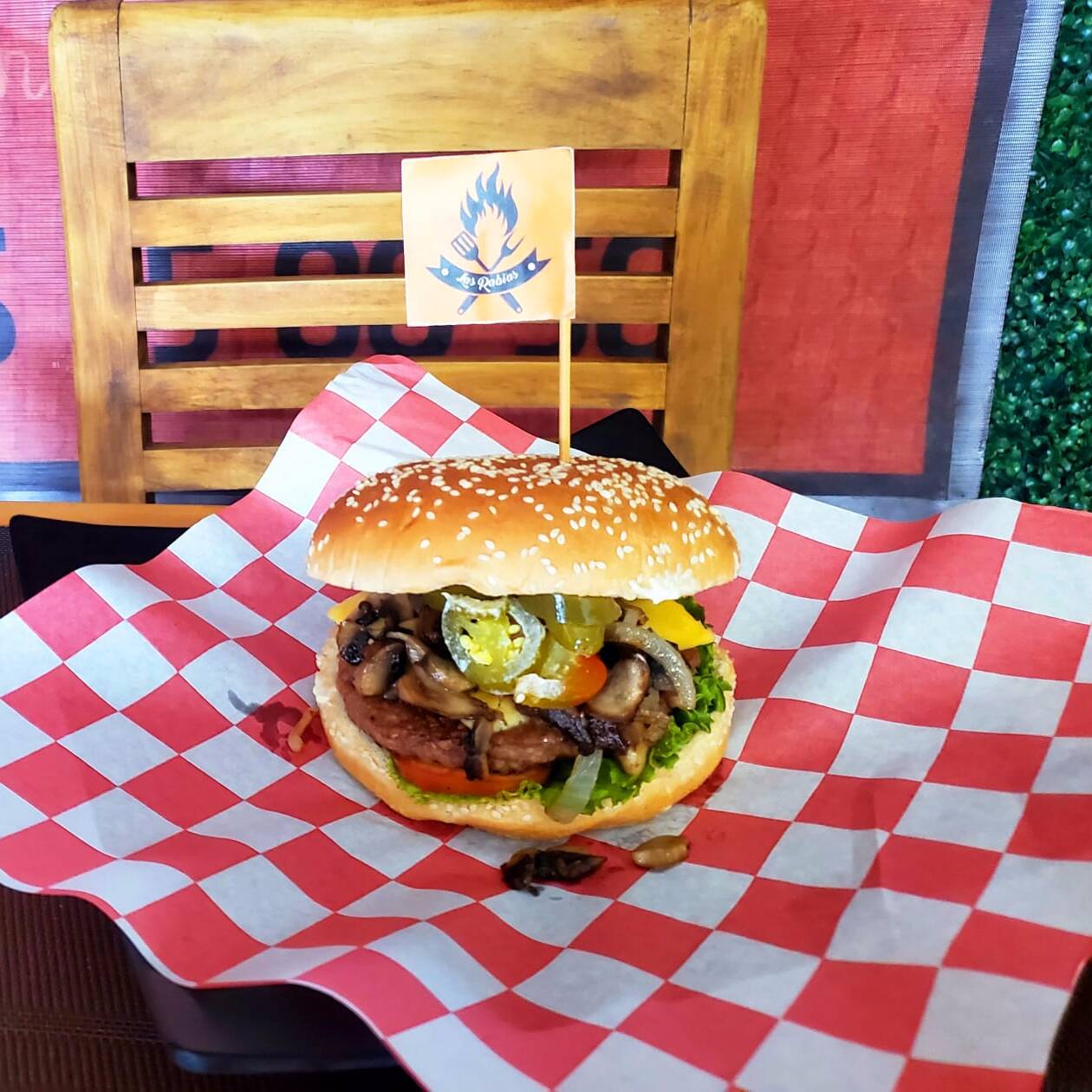 Hamburguesa de Champiñon y Jalapeño