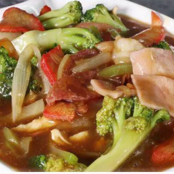 Chop Suey con Lechón en Salsa