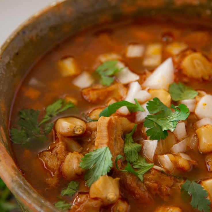 Medio Litro De Menudo Carne con Maiz