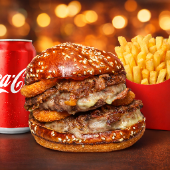 Costelinha Palermo, O gigante saboroso e suculento: Pão American Bread selado na manteiga, 2 Blends bovinos de 100g cada, 2x onion rings , 2x costelinha desfiada, queijo duplo e a nossa famosa geleia de pimenta com abacaxi.