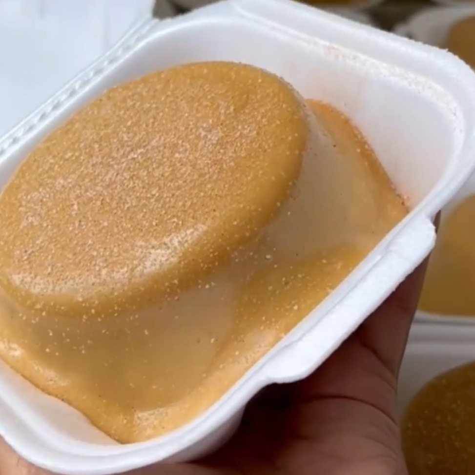 A dose perfeita de doçura para o seu dia. Nosso Mini Vulcão une a leveza do bolo caseiro com uma quantidade exagerada de cobertura artesanal.