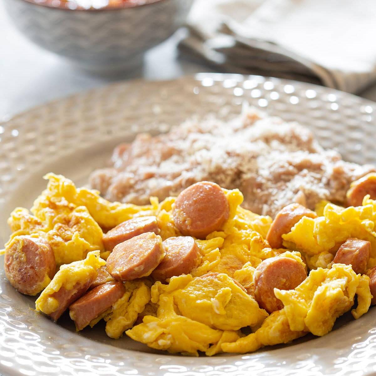 Huevos con Salchicha