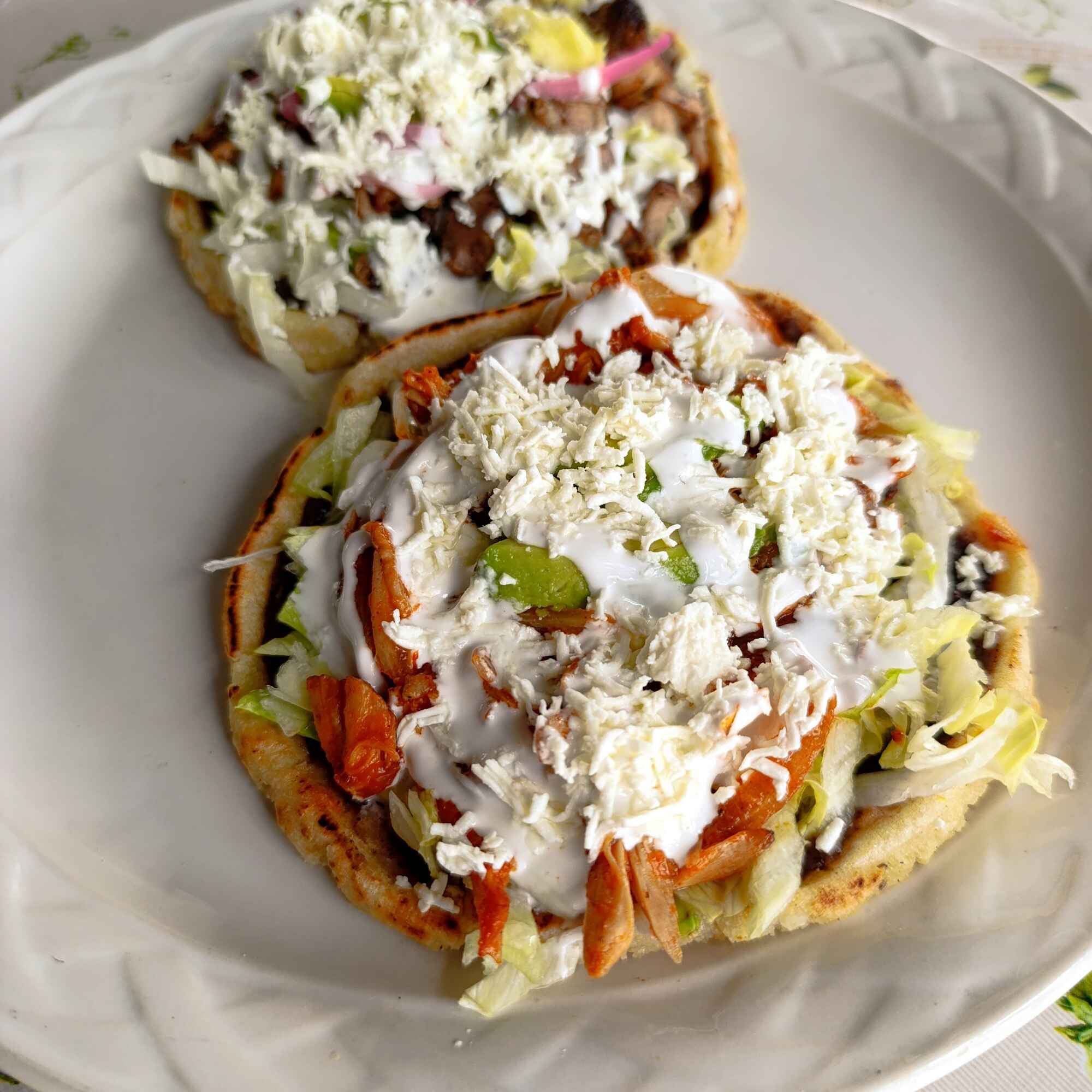SOPE DE TINGA DE POLLO