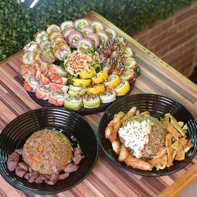 Charola 5 rollos & Yakimeshi´s