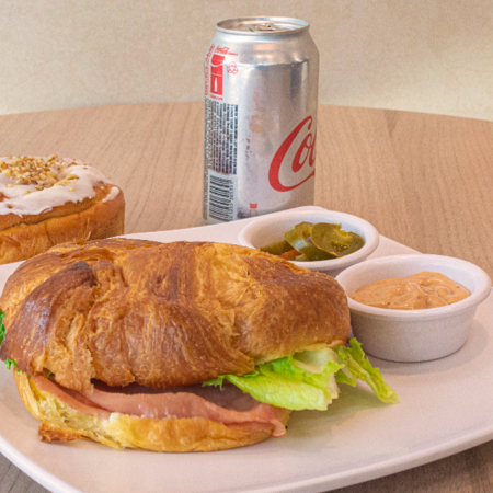 Combo Croissant Jamón y Queso