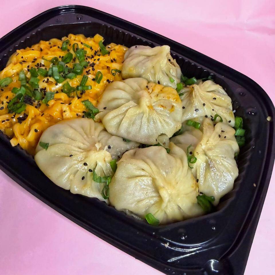 Dumplings de pollo con buldak