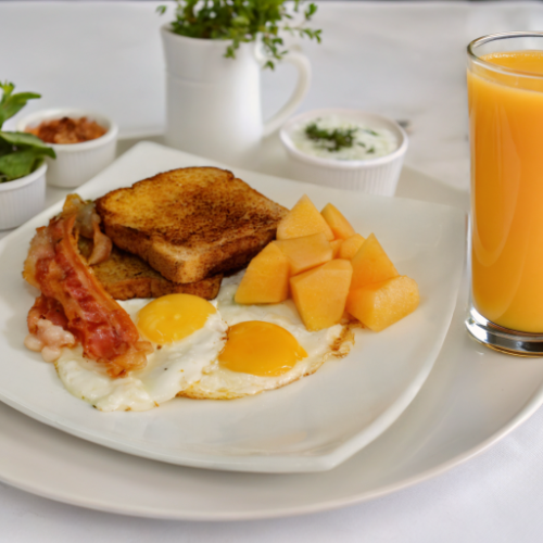 Desayuno Americano con Jugo a Elegir