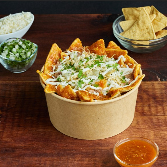 Chilaquiles Rojos con Guiso a Tu Elección