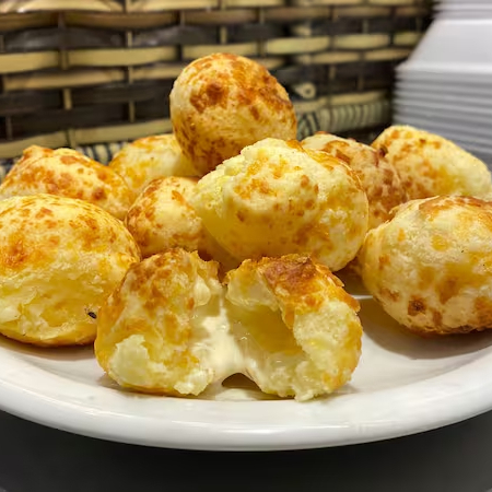 Mini Pão de queijo com Requeijão (10 unidades).