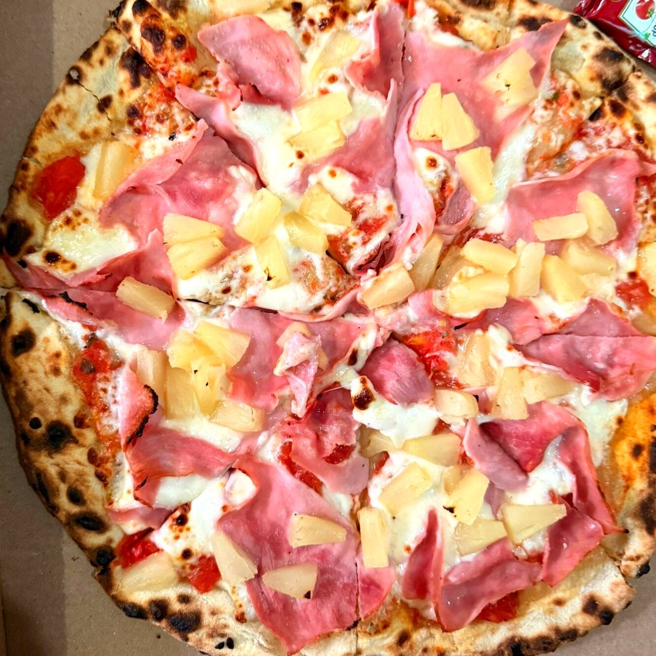 Pizza Hawaiana
