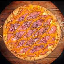 Presunto, palmito, ovos e cebola com cheddar.