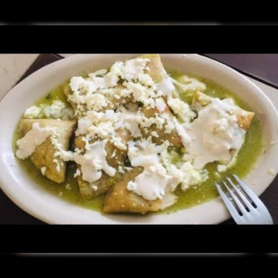 Chilaquiles rellenos GR