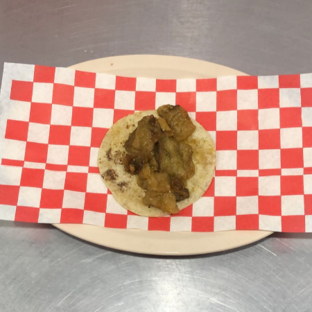 Taco de Chicharrón de Yesca