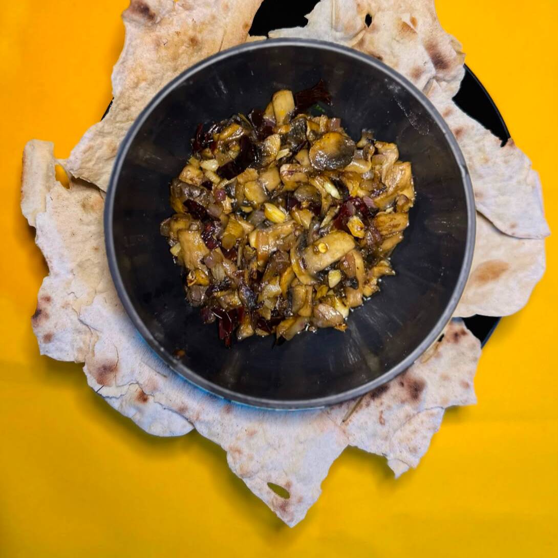 Champiñones al Ajillo