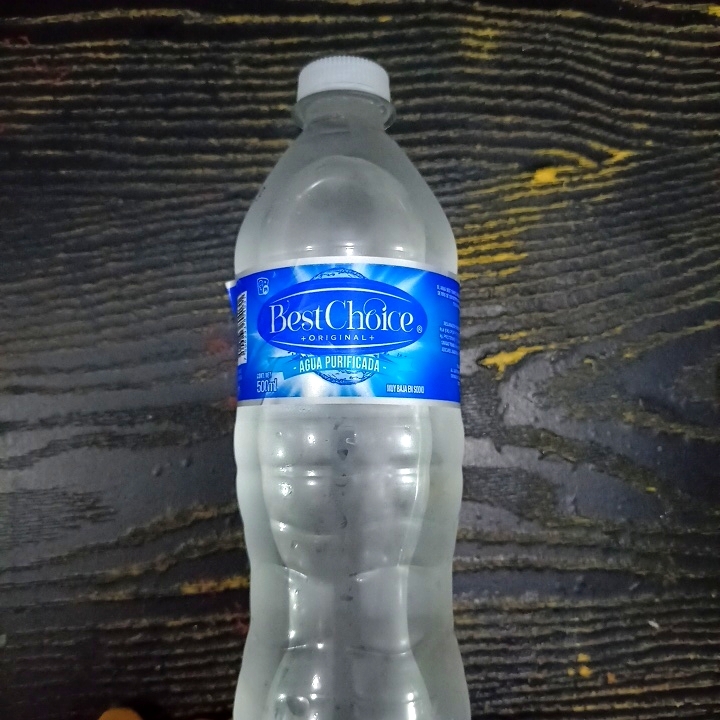 Agua 600ml.