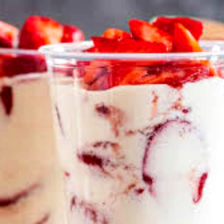 Vaso Grande de Fresas con Crema