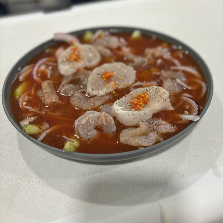Aguachile Negro con Callo de Hacha