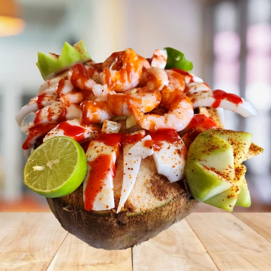 Coco con Camarón + Agua de Coco