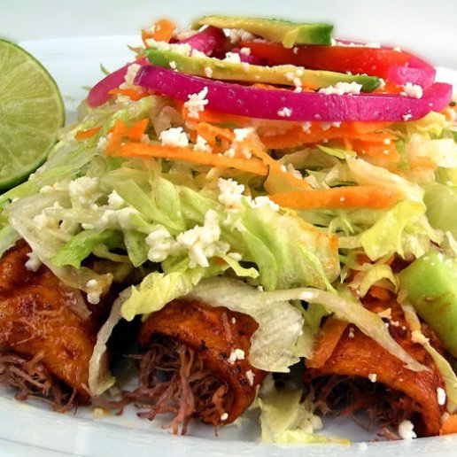 Combo Enchiladas de Res + Agua Fresca