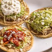 Sopes de pollo