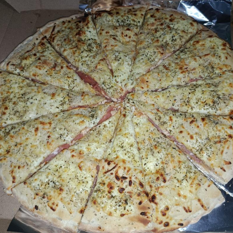 Pizza Mega Familiar Super Estofada X12 Porciones