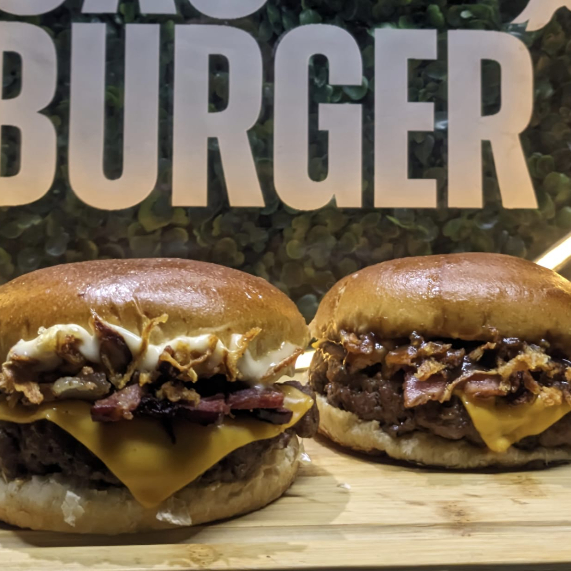 2 Hamburguer Artesanais de Acém