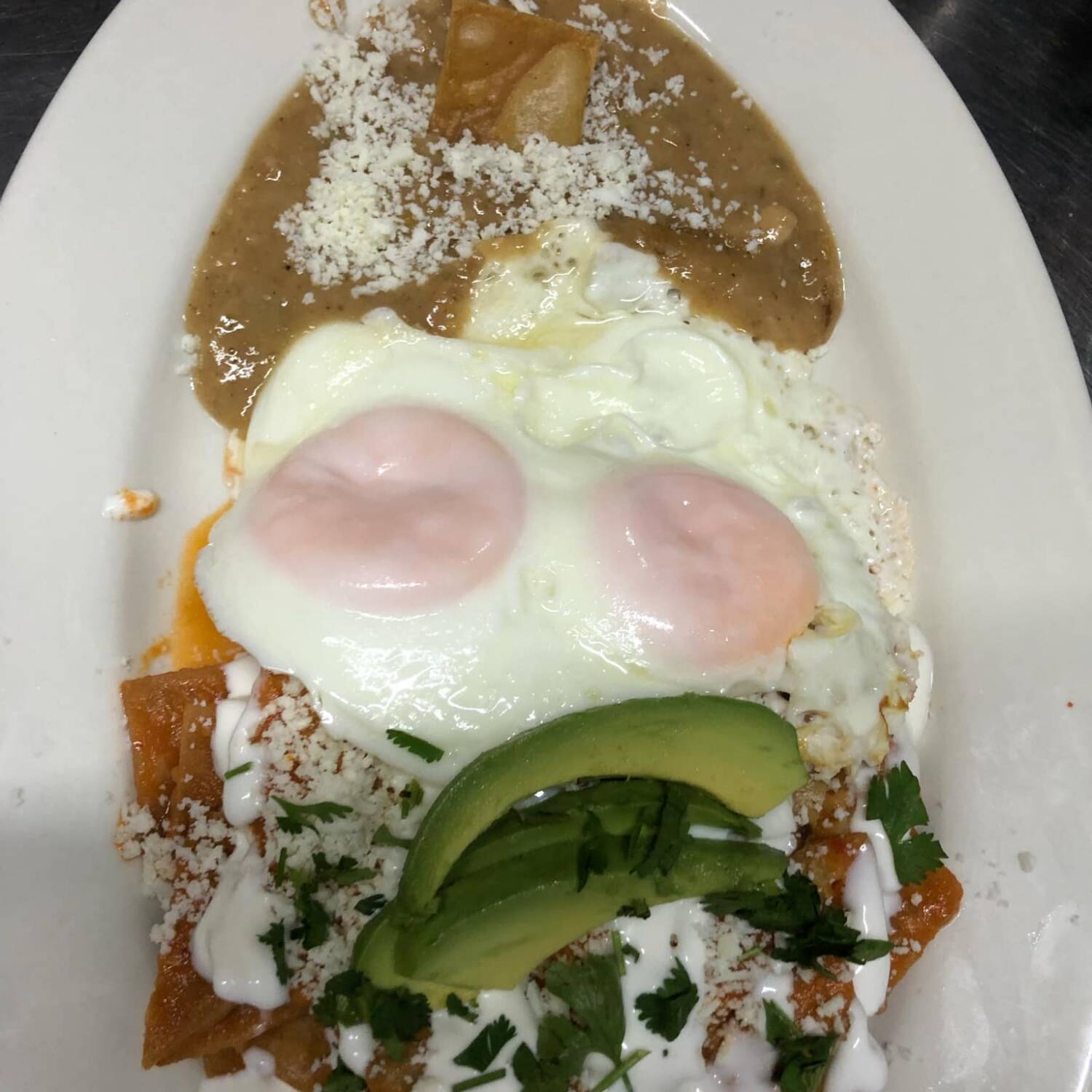 Chilaquiles verdes  con Huevos