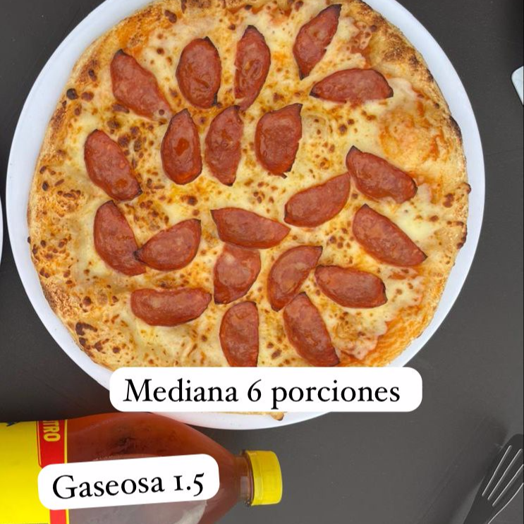 Combo 2: Mediana Tradicional con Gaseosa