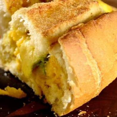 Torta de chilaquiles Gratinada