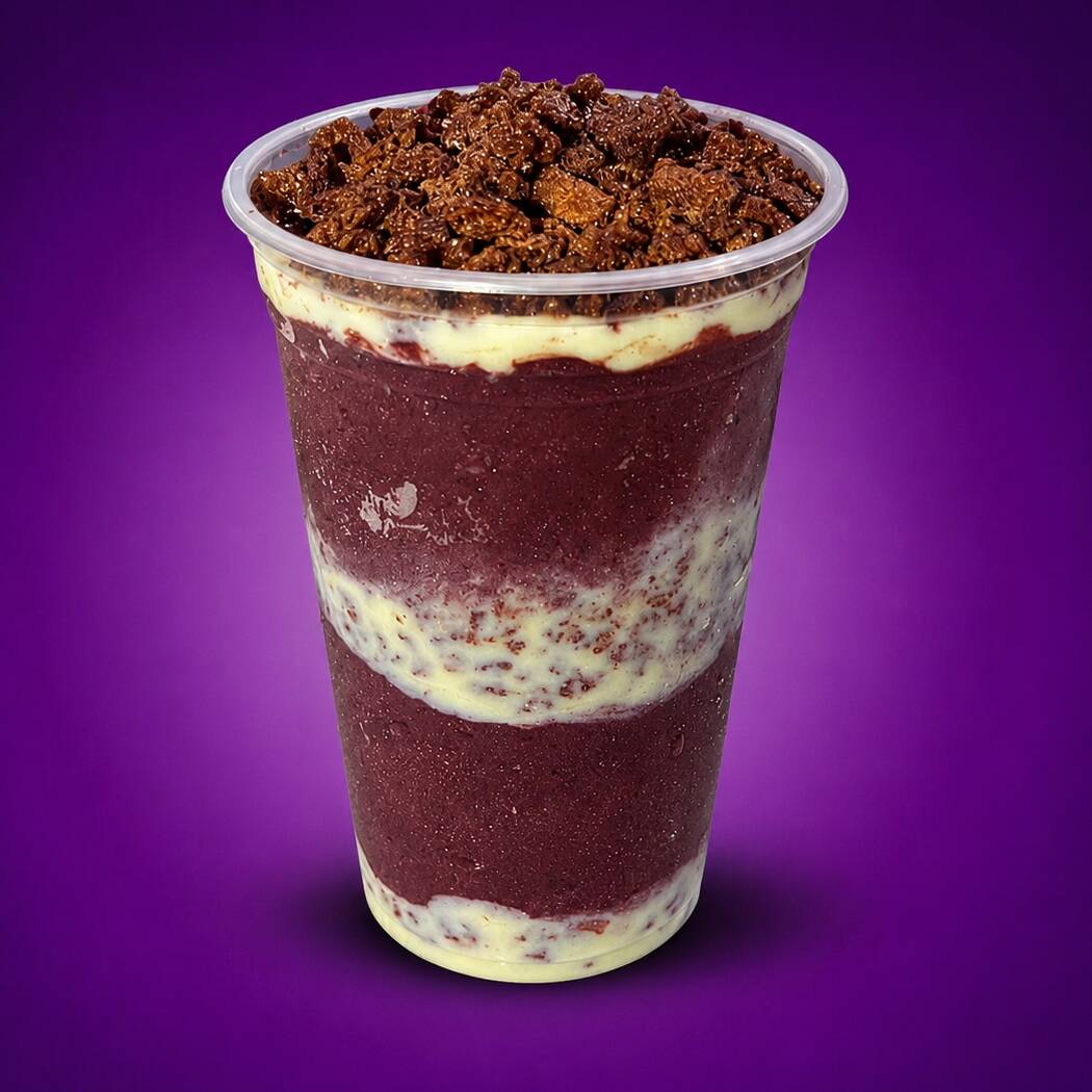 Açaí tradicional com ovomaltine e leite condensado.