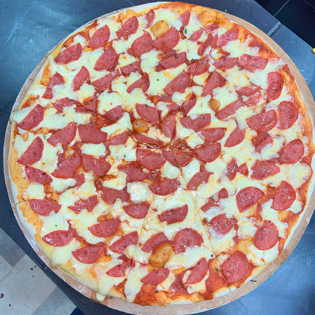 Pizza Grande Salami