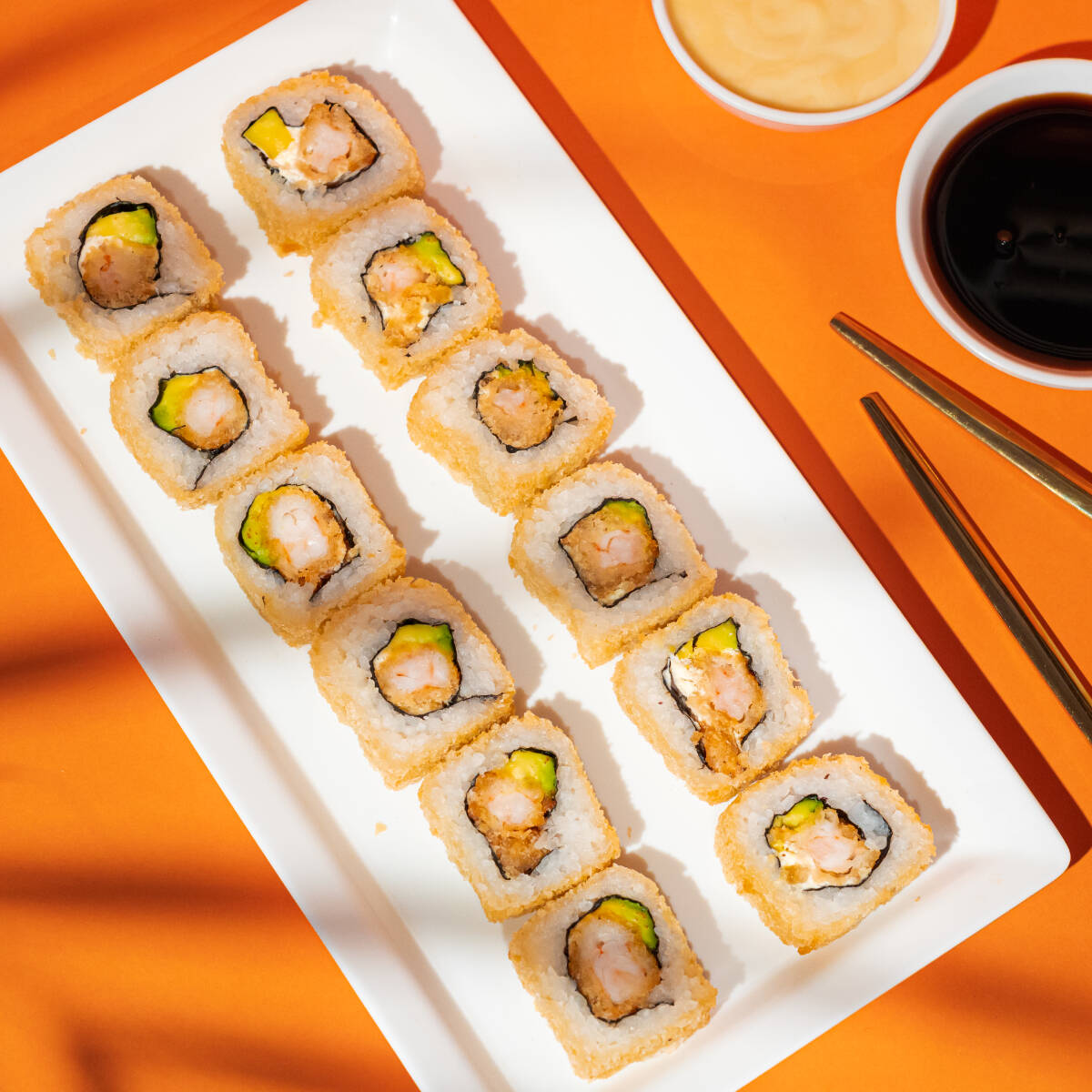 12 Bocados de Sushi Camarón Tempura