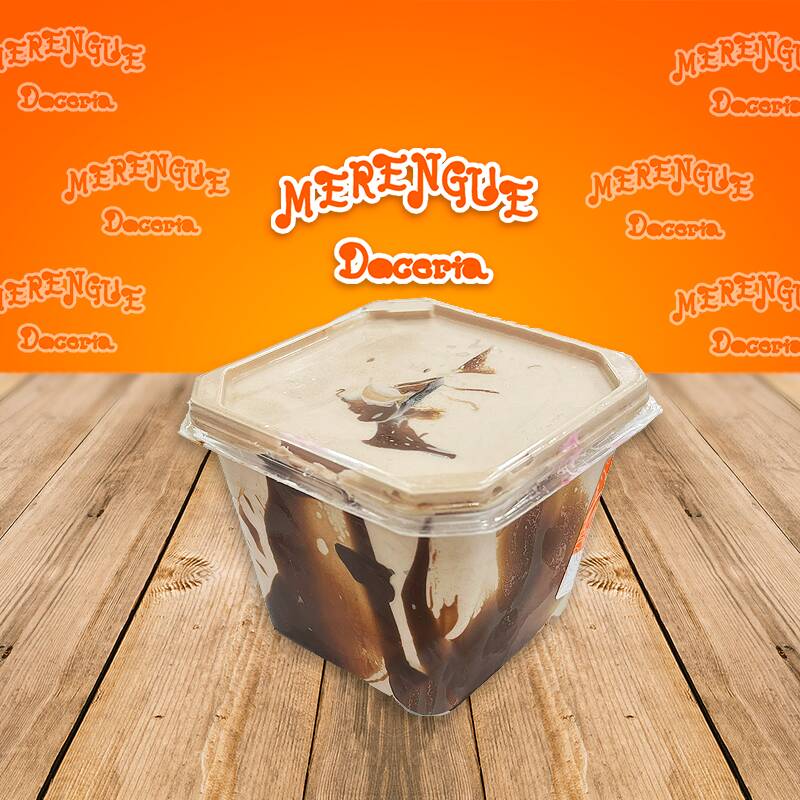 Desfrute o prazer inigualável do nosso Sorvete Merengue Doceria Sabor Chocolate. Uma deliciosa e cremosa mistura de chocolate, enriquecida com abundante ganache de trufa de chocolate para um sabor irresistível. Cada porção deste sorvete caseiro é cuidadosamente produzida em nossa própria Merengue Doceria, garantindo a qualidade e a autenticidade que você merece. Um verdadeiro deleite para os amantes de chocolate, prometendo uma experiência gastronômica deliciosa e inesquecível.