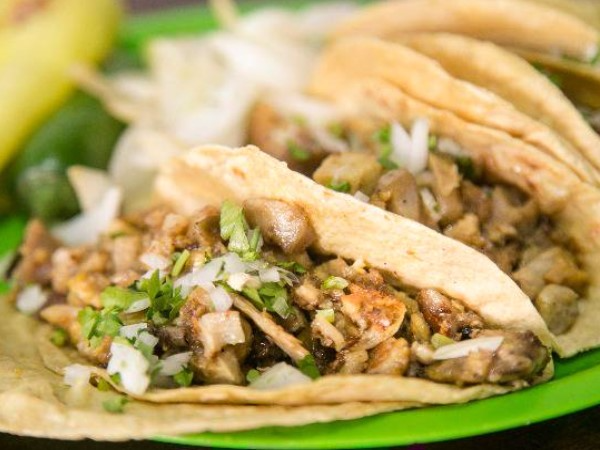 5 TACOS DE TRIPA