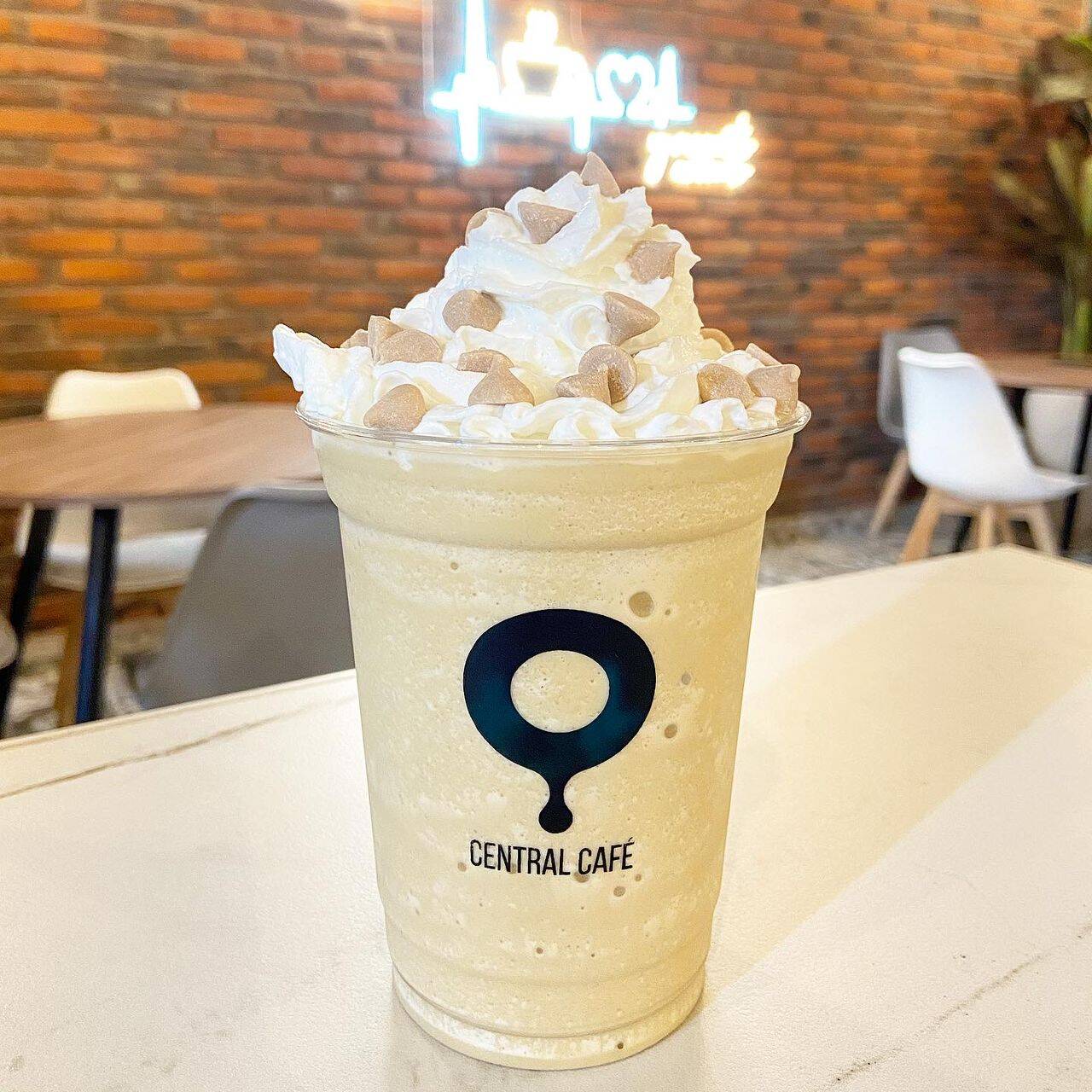 Frappe (Caramel ó Cookies&cream a escoger)