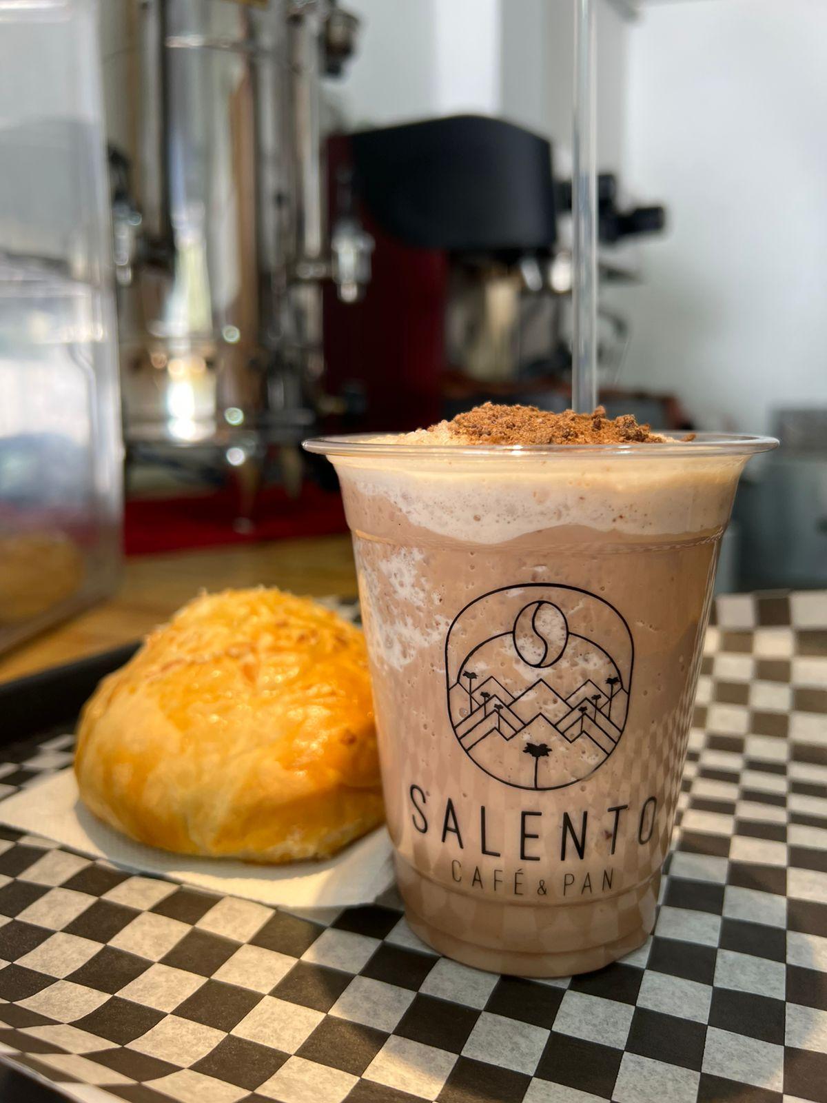 Café De 16 Onz + Quesudito