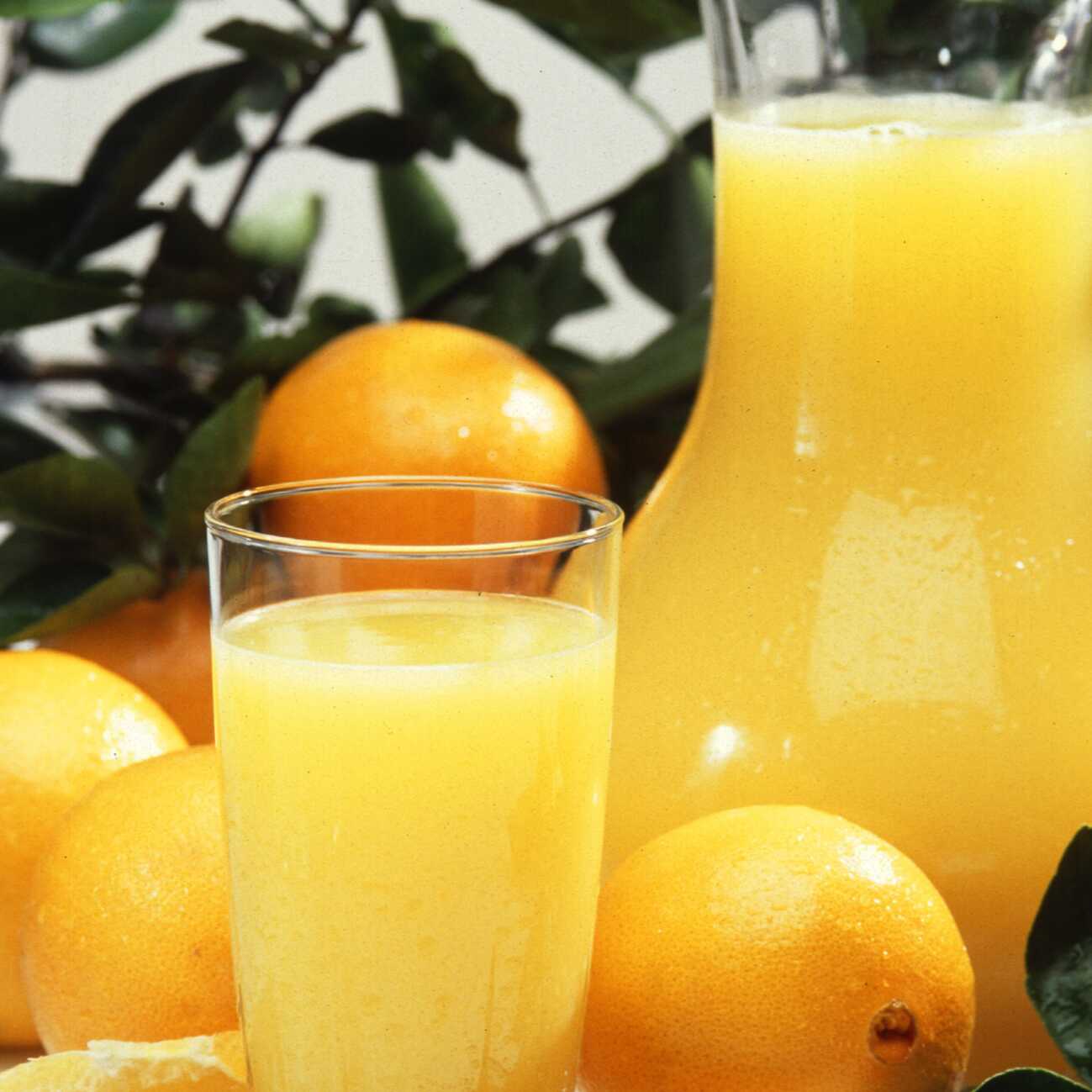 Jugo de Naranja Natural Medio L