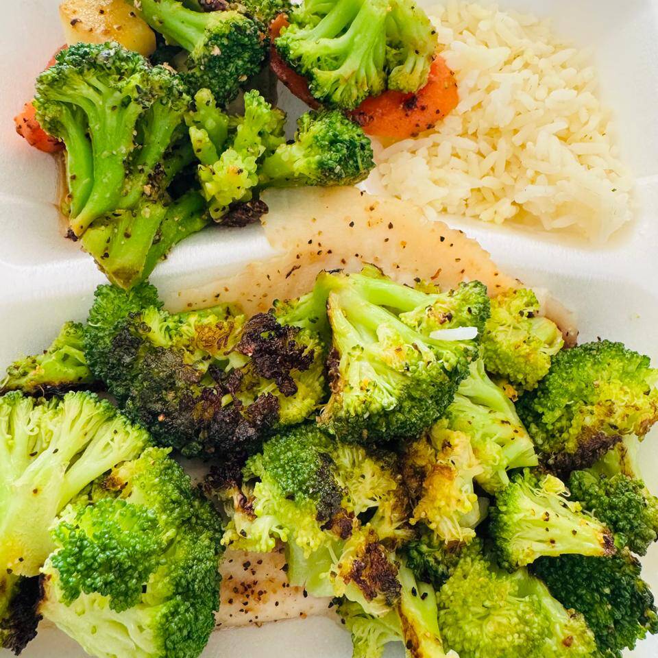 Pescado al vapor con brócoli
