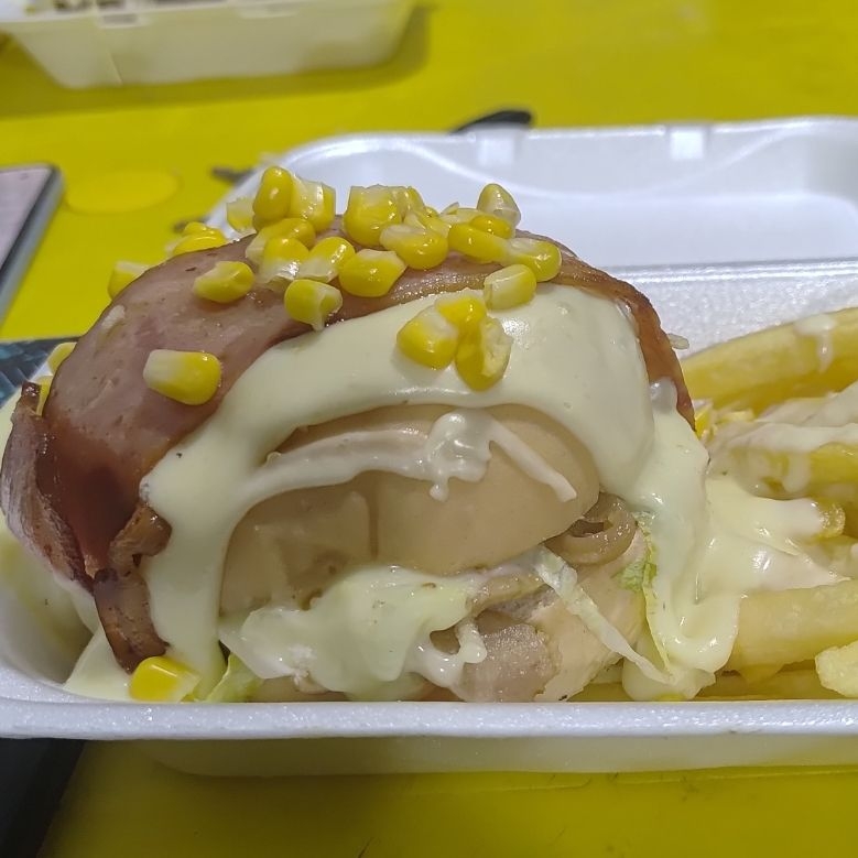 Hamburguesa Especial de Pollo Gratinada Tocineta
