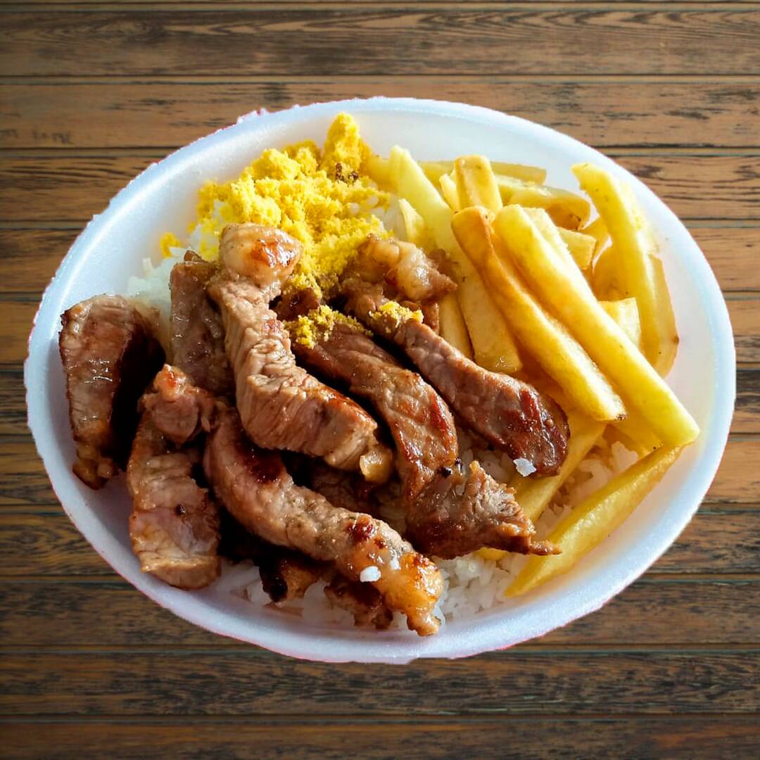 Arroz, Feijão, Fritas e Farofa