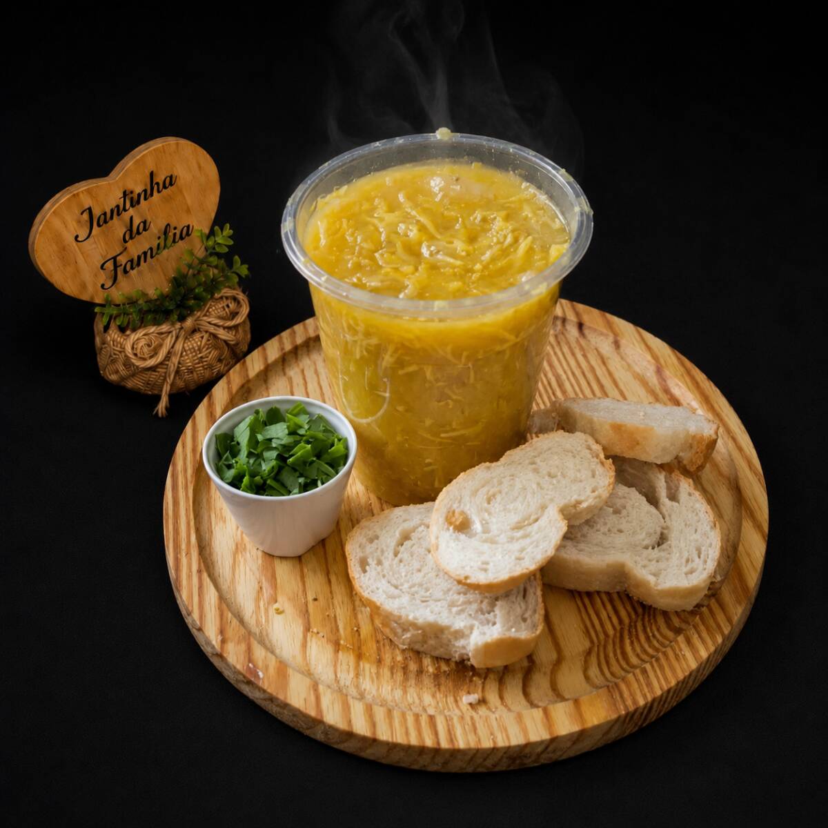 Caldo de frango cremoso, quentinho e bem temperado, feito com frango desfiado e aquele sabor caseiro que combina perfeito para qualquer hora. Acompanha torradas e cheiro-verde para finalizar com ainda mais sabor. Tamanho: 500ml Torradas e cheiro-verde enviados conforme disponibilidade da loja.