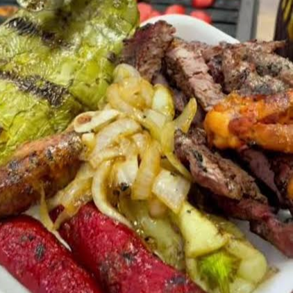 PARRILLADA FAMILIAR 1K FAJITA DE ARRACHERA $599