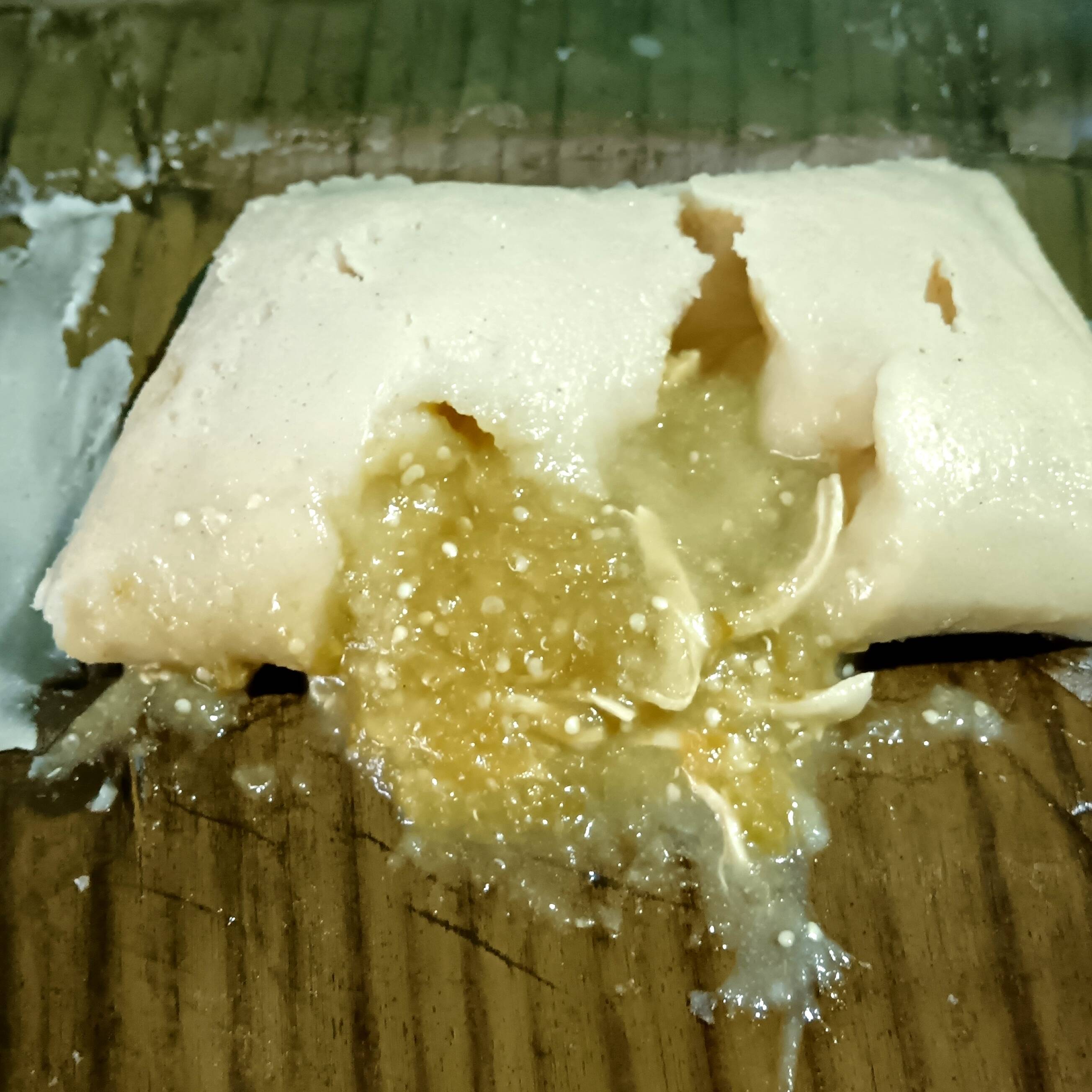 Tamal de Salsa Verde con Pollo
